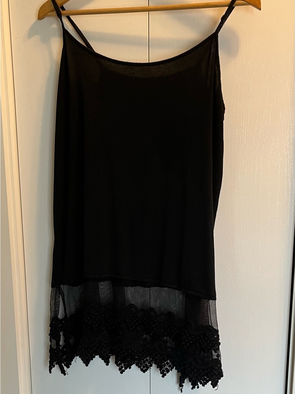Black Lace Hem Camisole Women